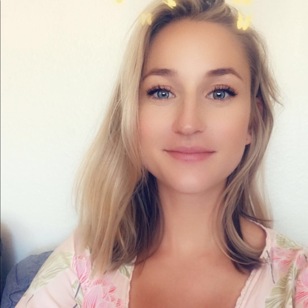 Meet your Posher, Candice